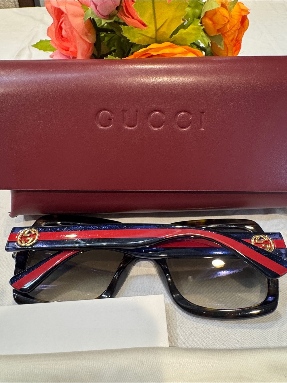 Authentic Gucci Black Square Sunglasses with Red & Blue Temple Stripes - Picture 4 of 11